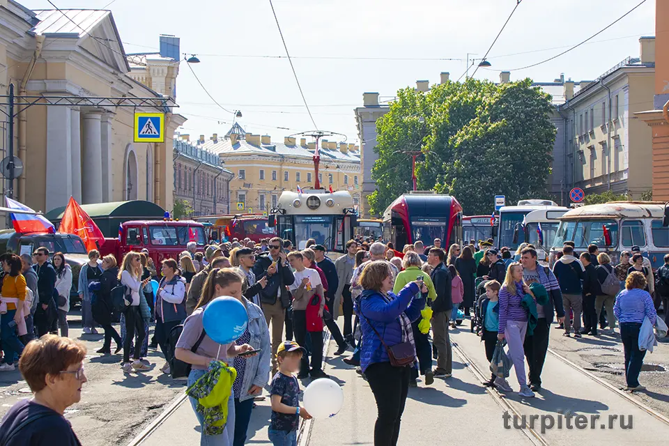 в Санкт-Петербурге проходит Транспортфест