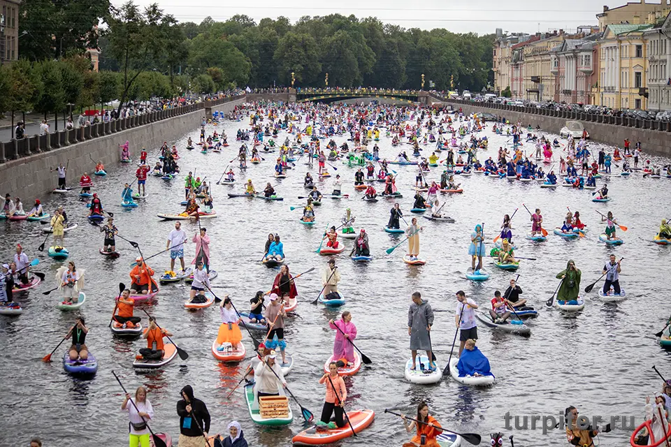 на сапах много людей очень много людей на сапах