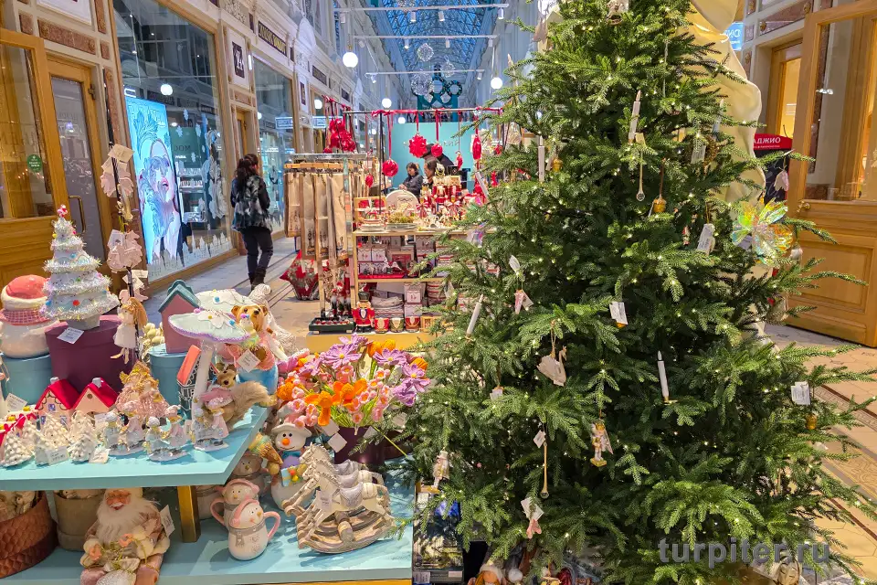 новогодняя ярмарка в Пассаже на Невском проспекте